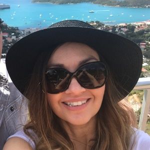 Meet your Posher, Tara